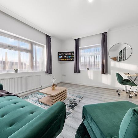 Green Hype - 10 Mins To Stadium - Sleeps 8 Londra Exterior foto